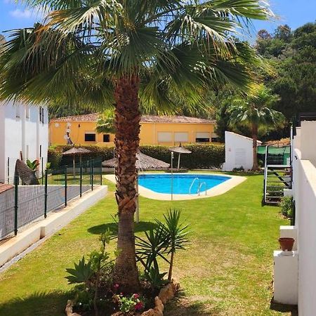 Bajo Con Jardin Deluxe Apartman Benahavís Kültér fotó